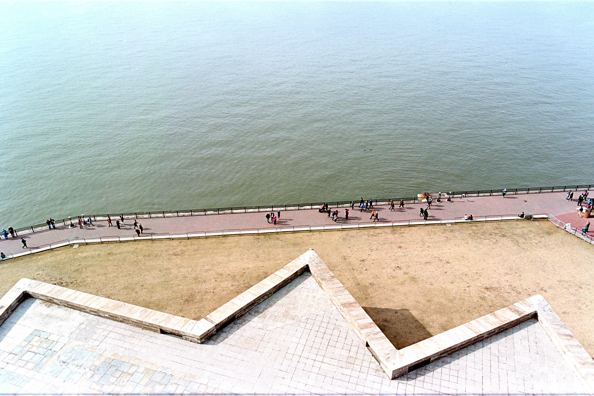 25749108482_c96e9494b8_k